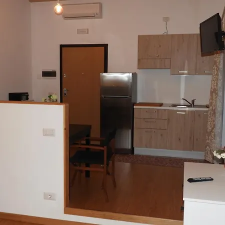 Arco Della Neve Bari