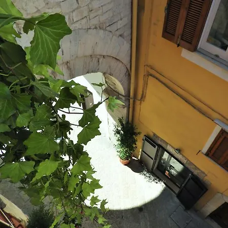 Arco Della Neve Gæstehus *